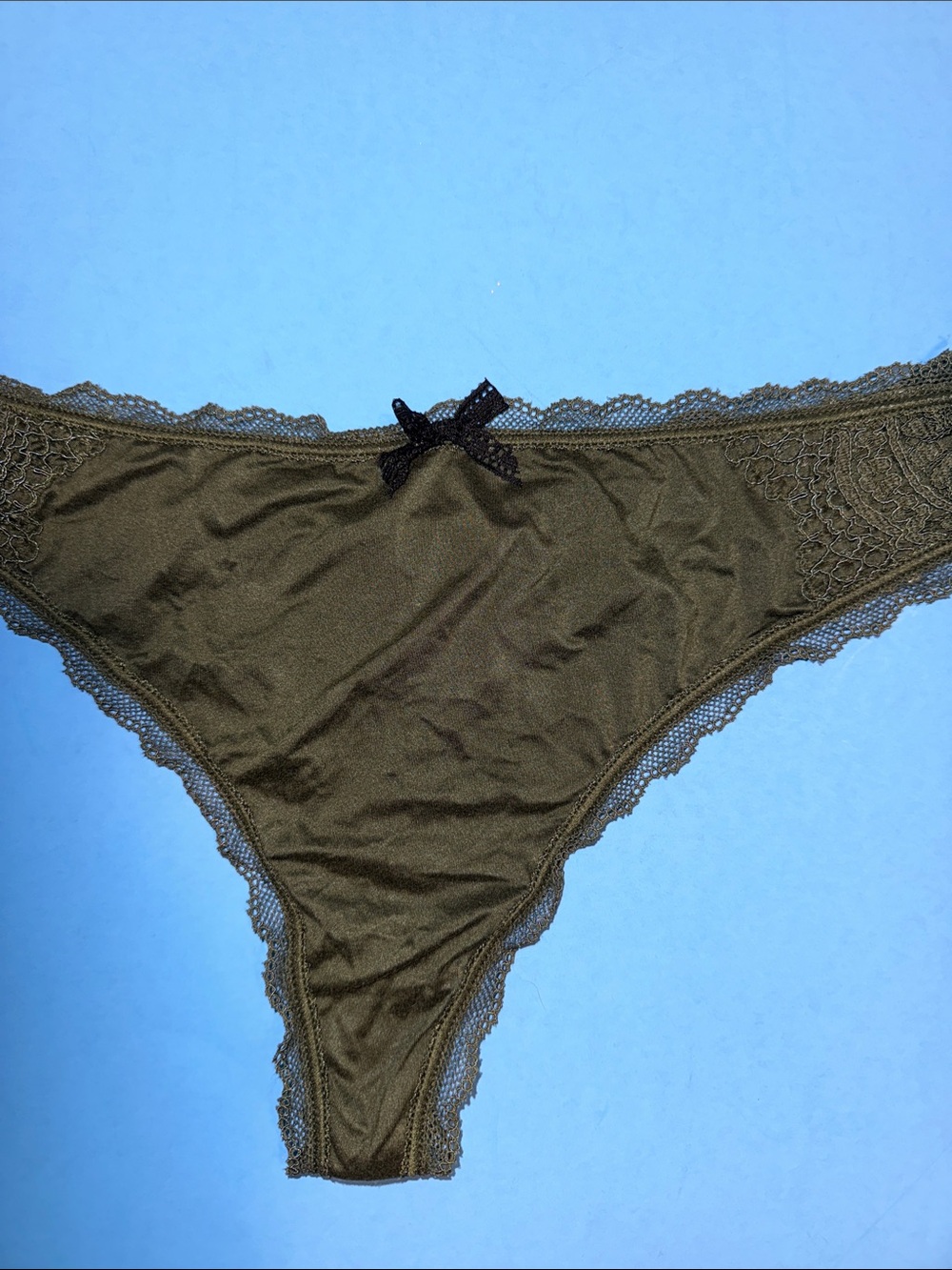 Victoria's Secret Olive Green Lace Underwire Bra & Bikini Set - Picture 7 of 8